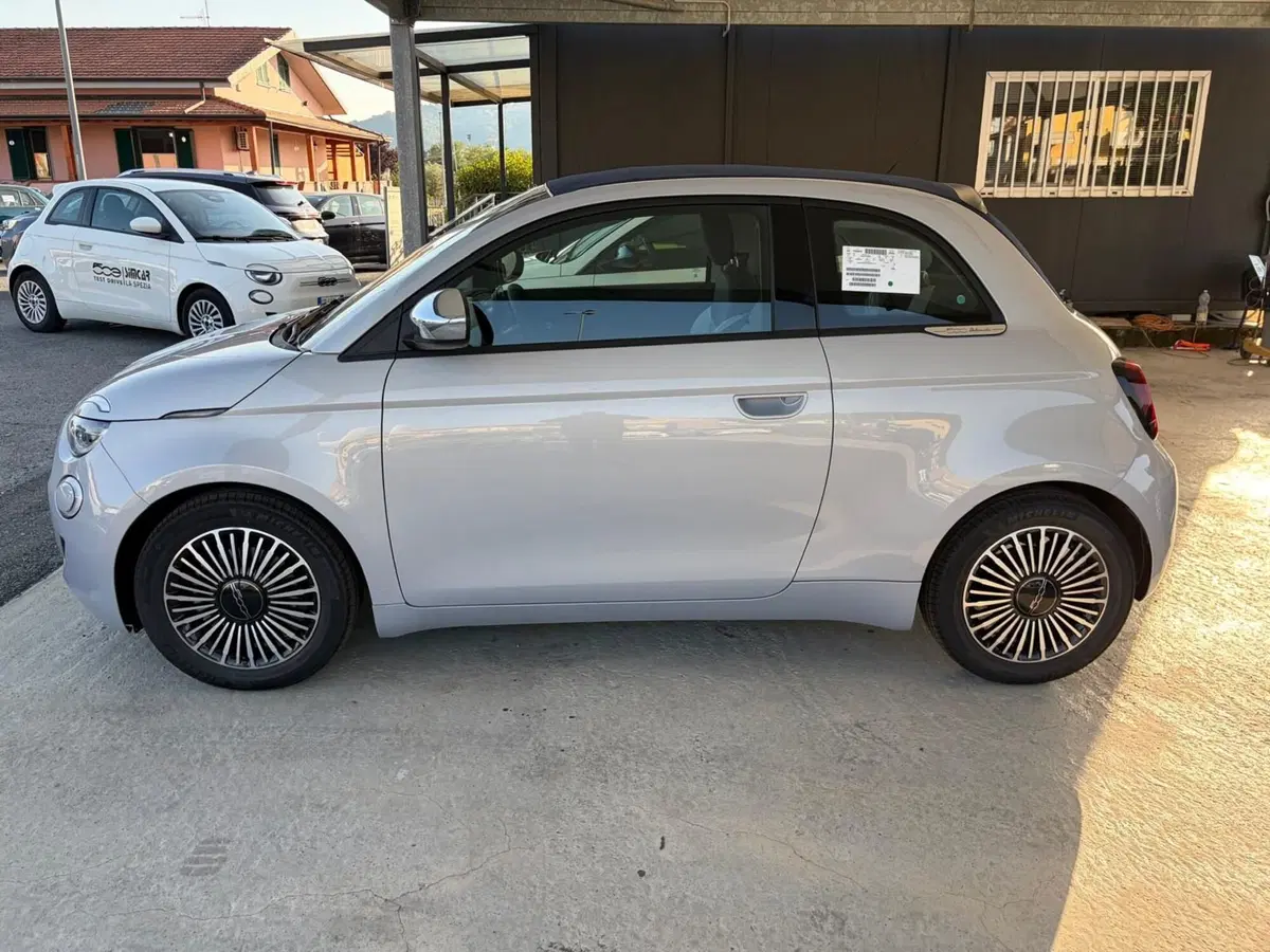 Fiat 500 Cabrio nuova a La Spezia (4)