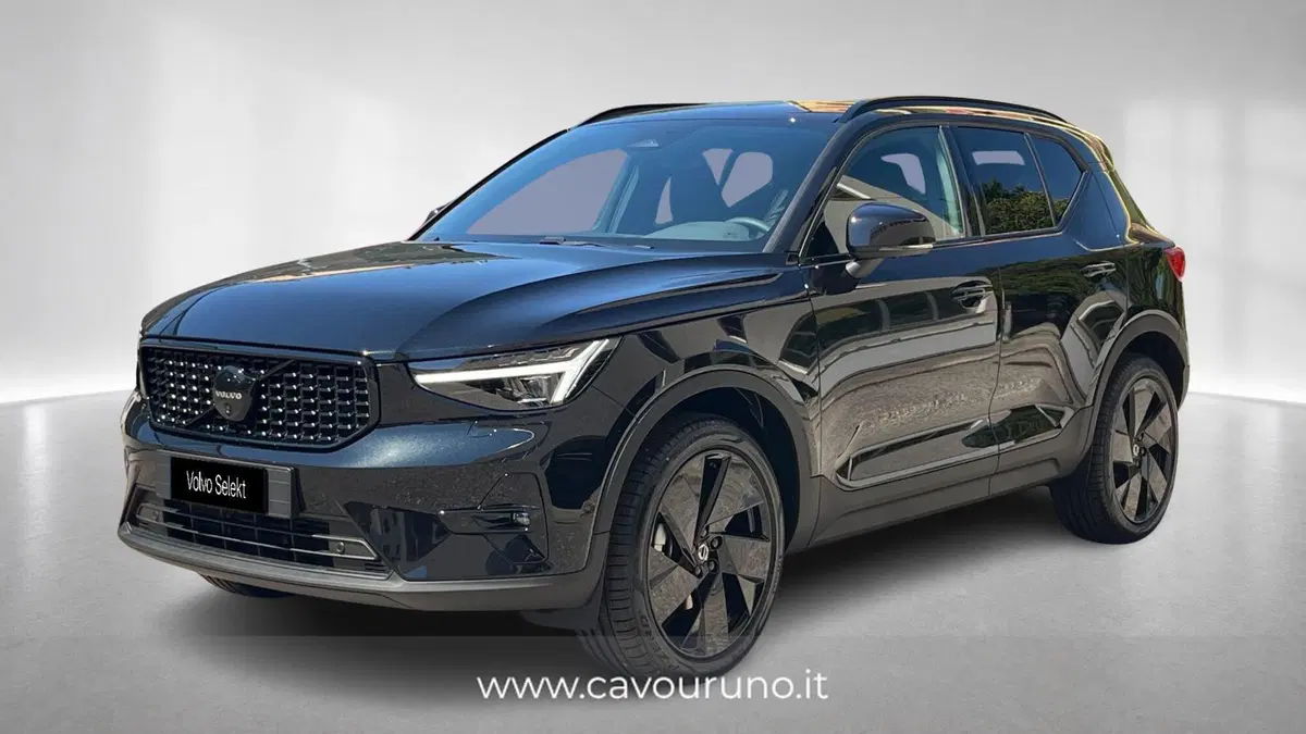 Volvo XC40 nuova a Ferrara