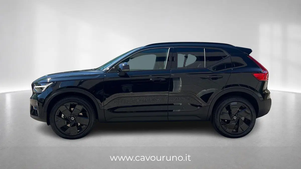 Volvo XC40 nuova a Ferrara (3)
