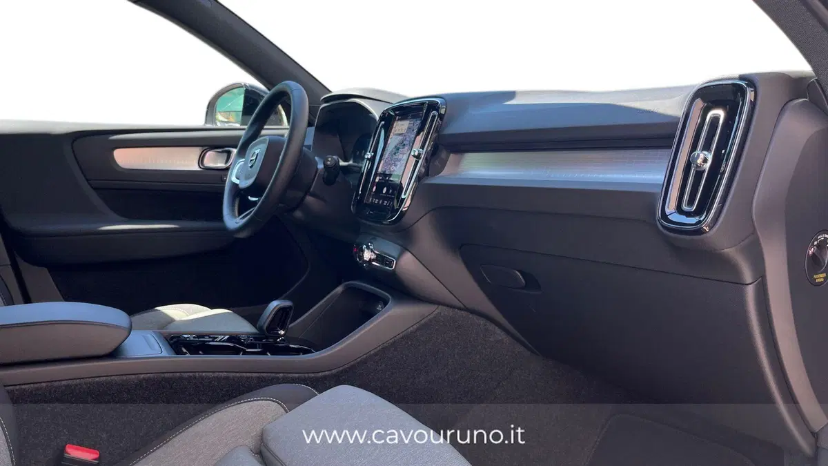 Volvo XC40 nuova a Ferrara (4)