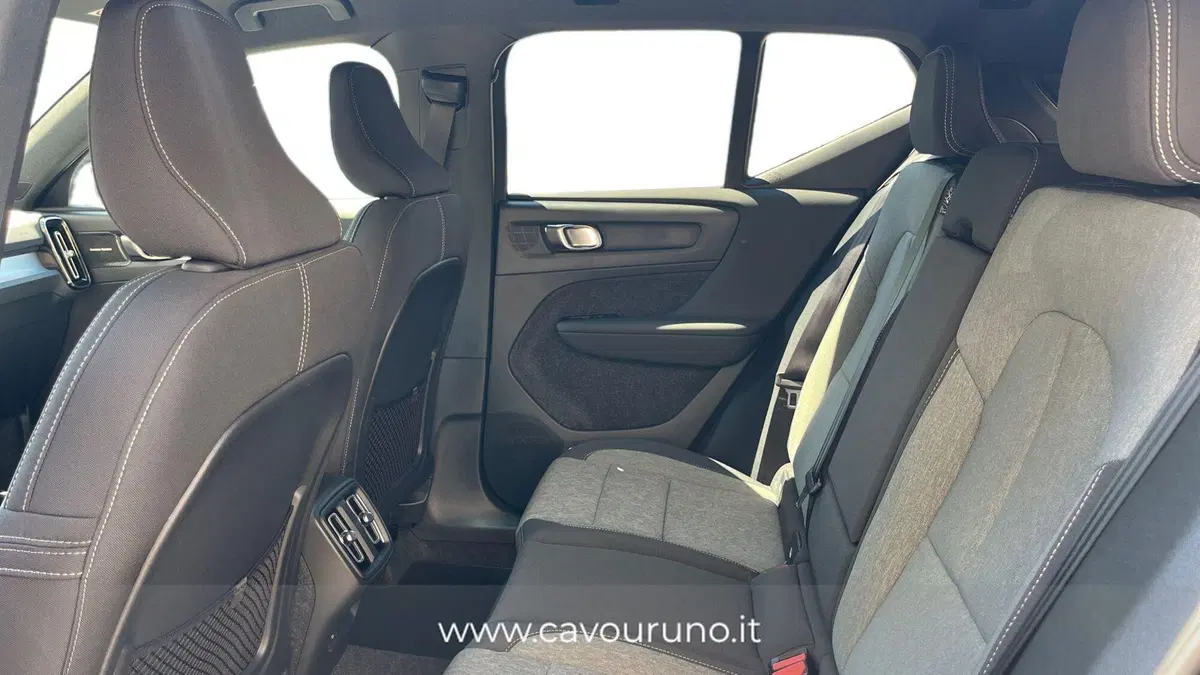 Volvo XC40 nuova a Ferrara (6)