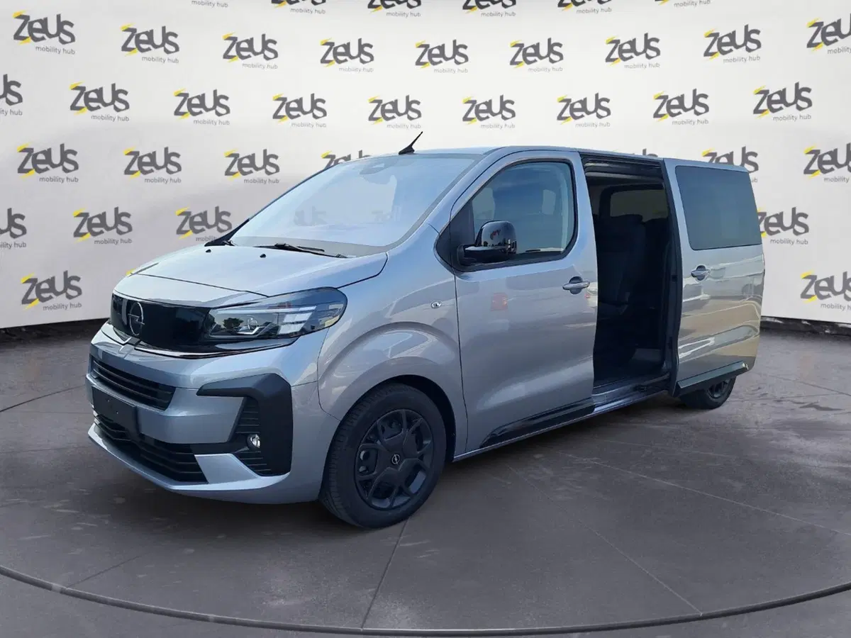 Opel Zafira-e Life nuova a Bologna (10)