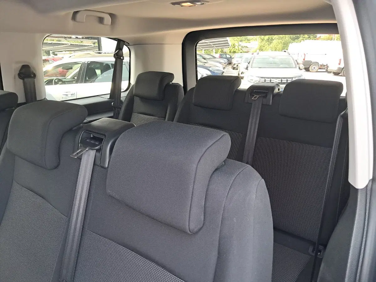 Opel Zafira-e Life nuova a Bologna (18)