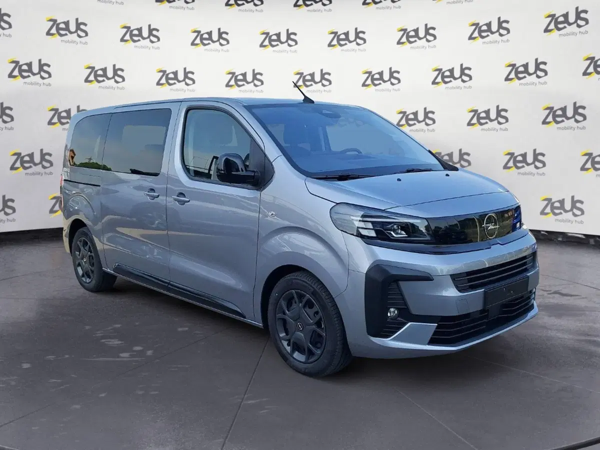 Opel Zafira-e Life nuova a Bologna (8)