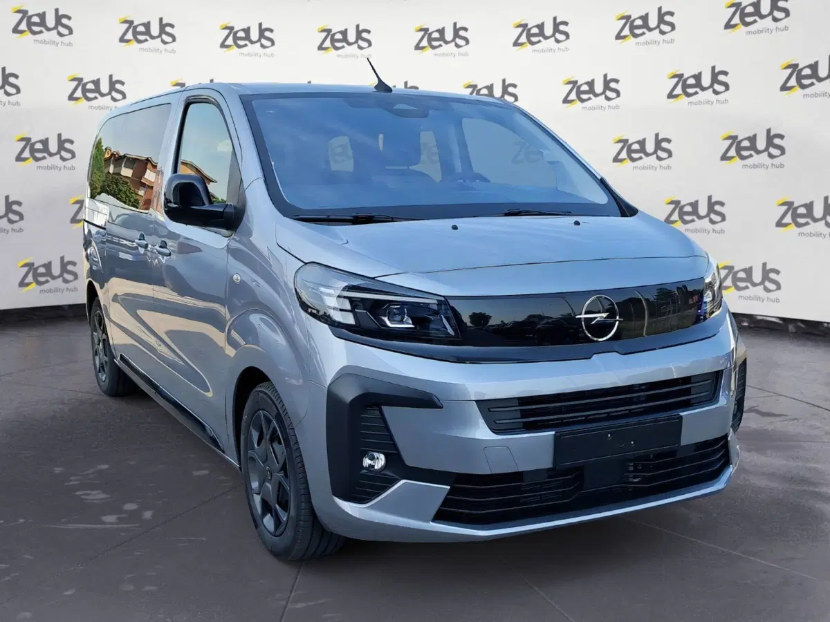 Opel Zafira-e Life nuova a Bologna (9)