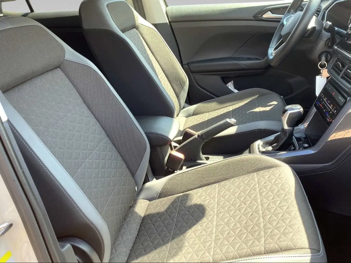 Volkswagen T-Cross usata a Livorno (12)