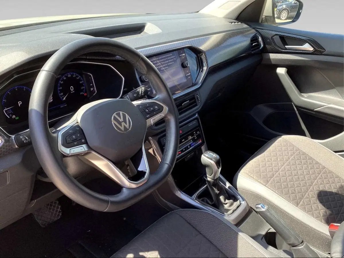 Volkswagen T-Cross usata a Livorno (13)
