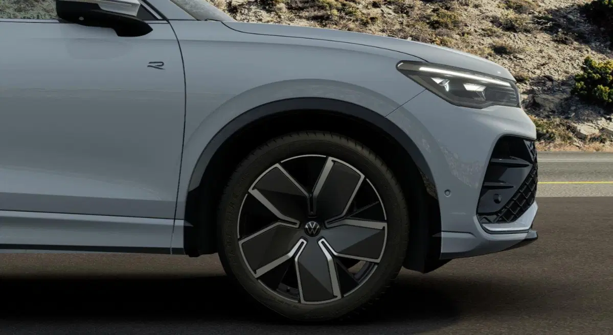 Volkswagen Tiguan nuova a Bologna (10)