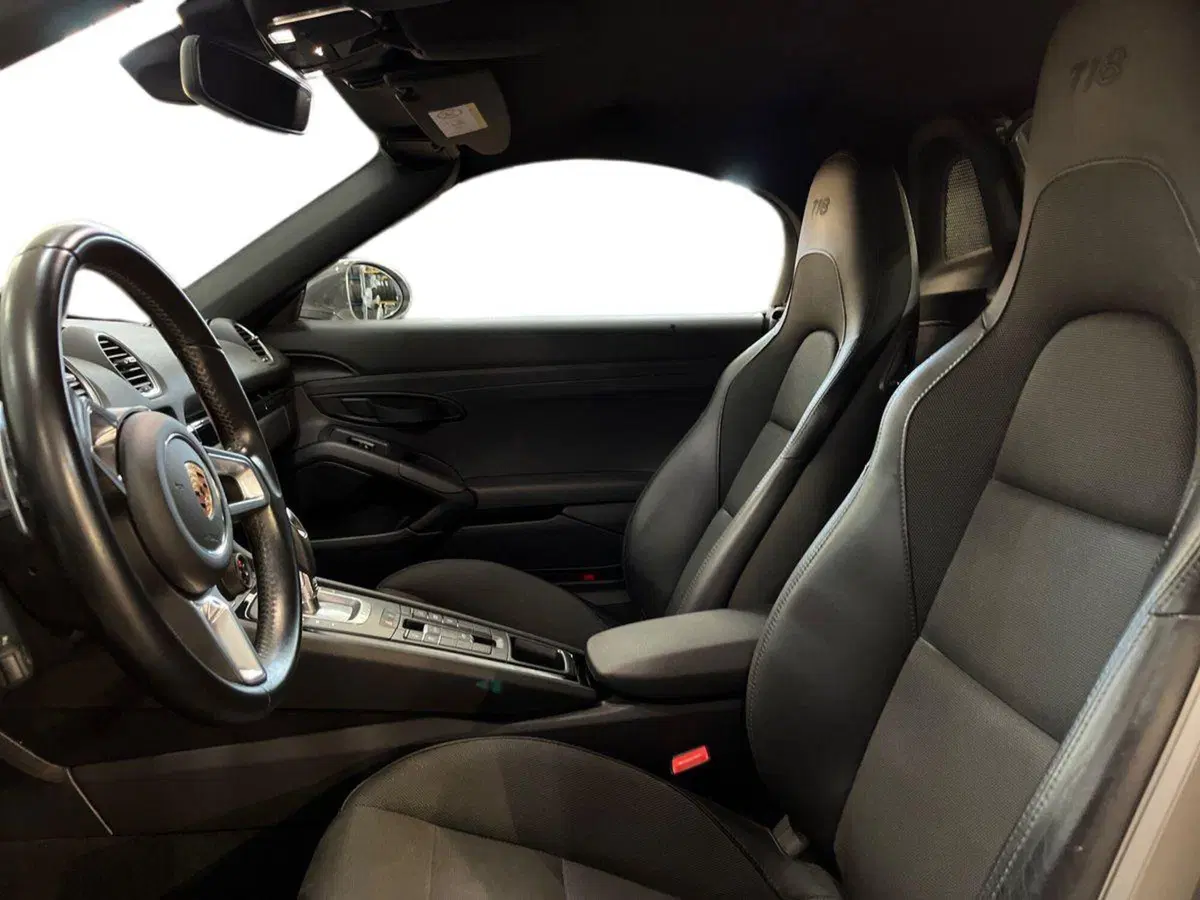 Porsche 718 Boxster  usata a Bari (7)