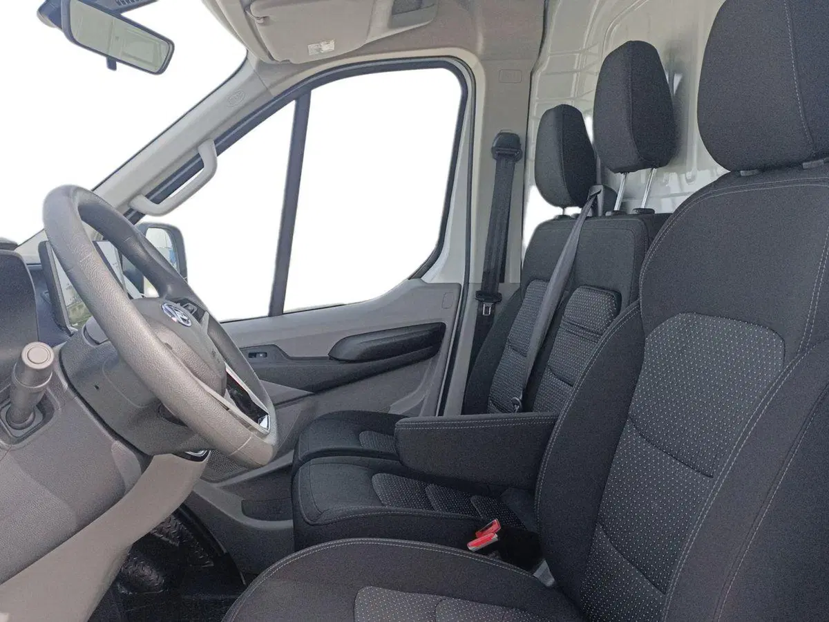 Maxus Deliver Furgone nuova a Bari (7)