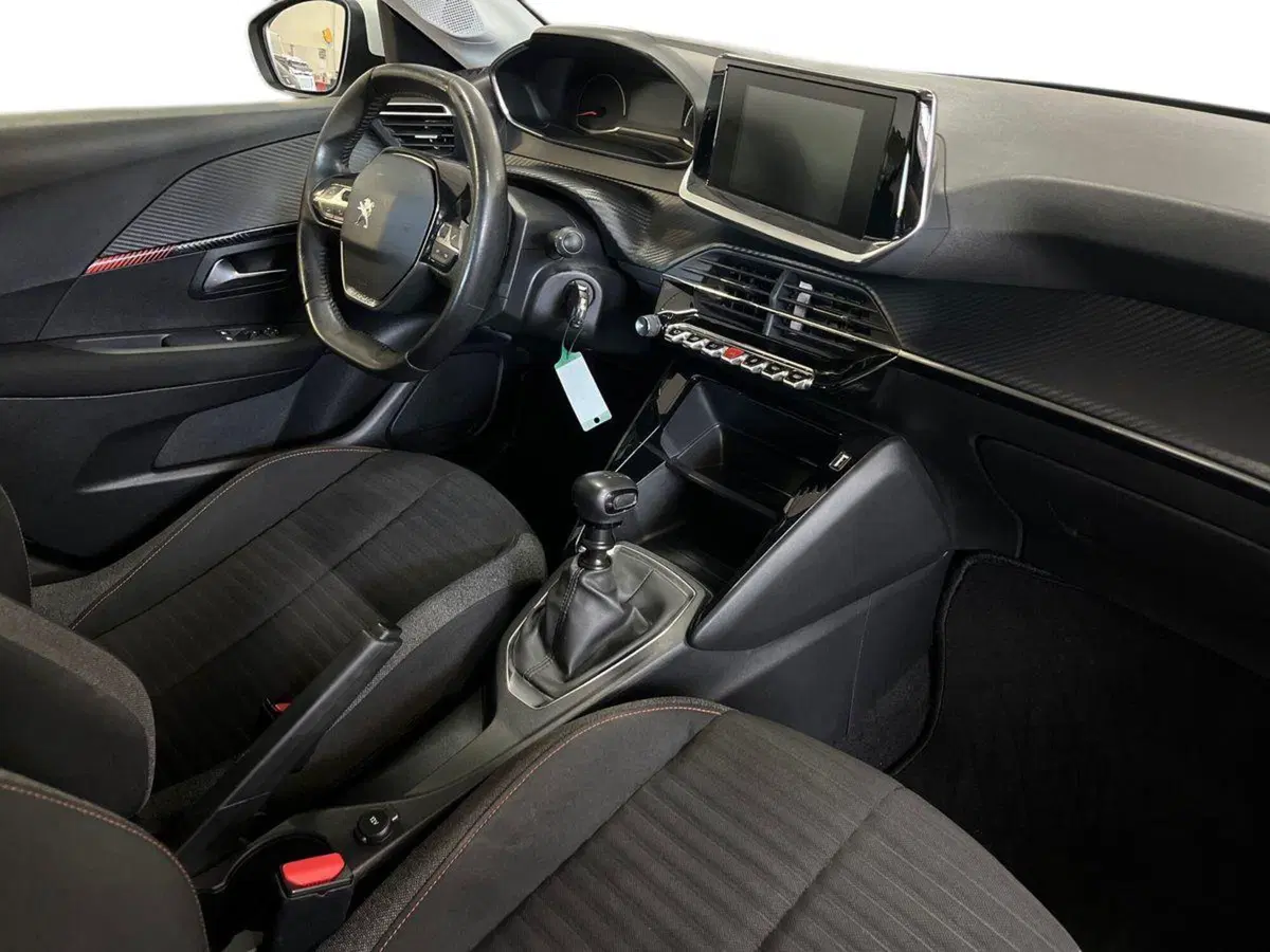 Peugeot 208 usata a Bari (9)