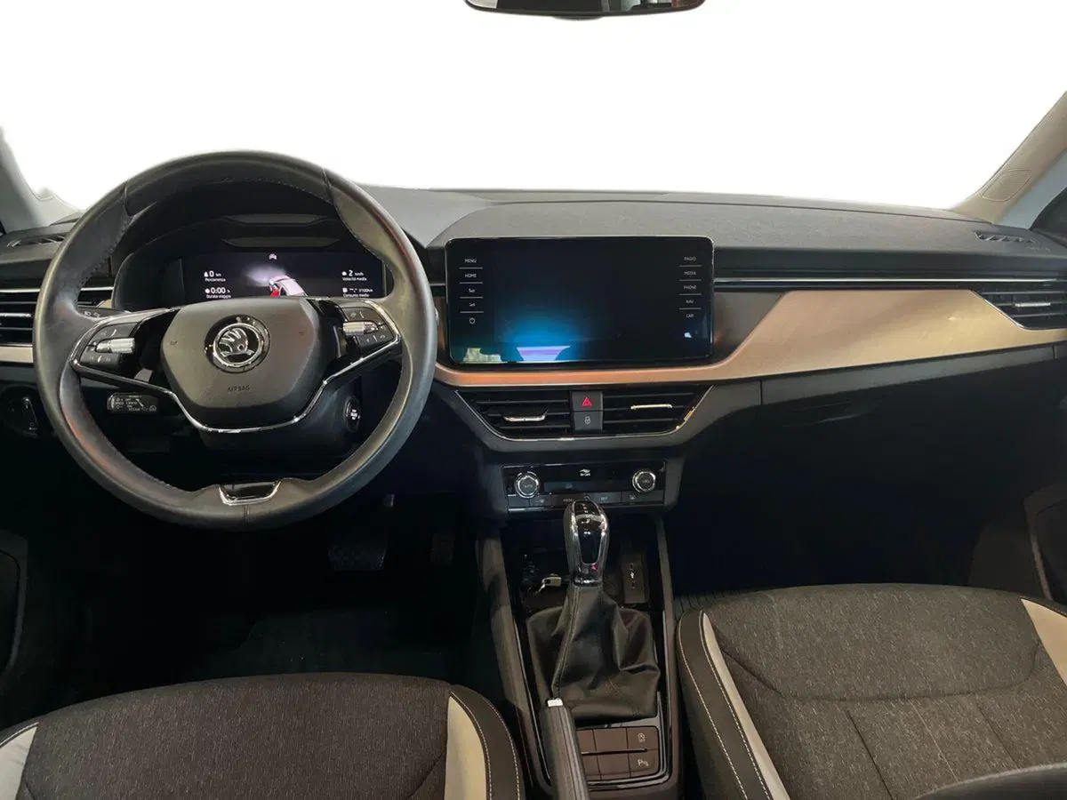 Skoda Kamiq usata a Bari (8)