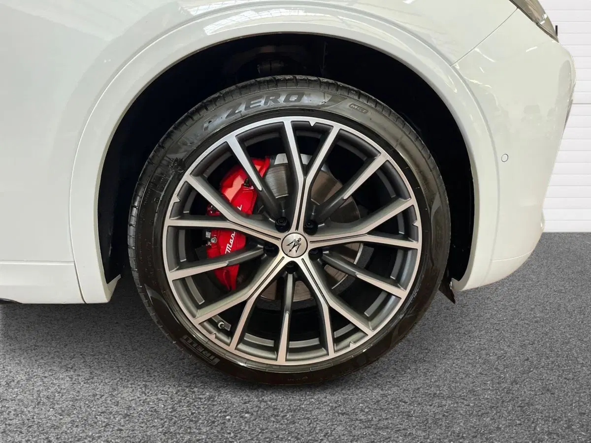 Maserati Grecale usata a Bari (6)