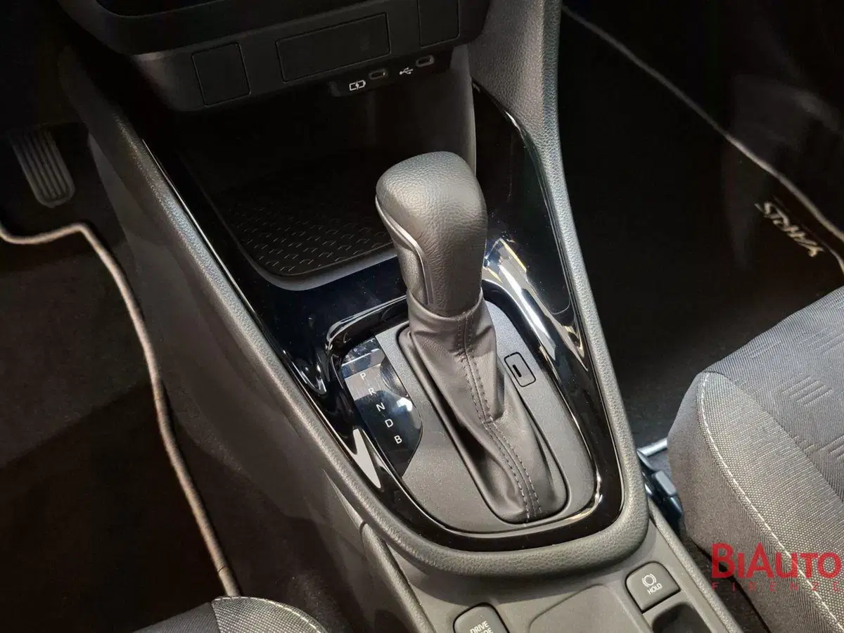 Toyota Yaris usata a Firenze (17)
