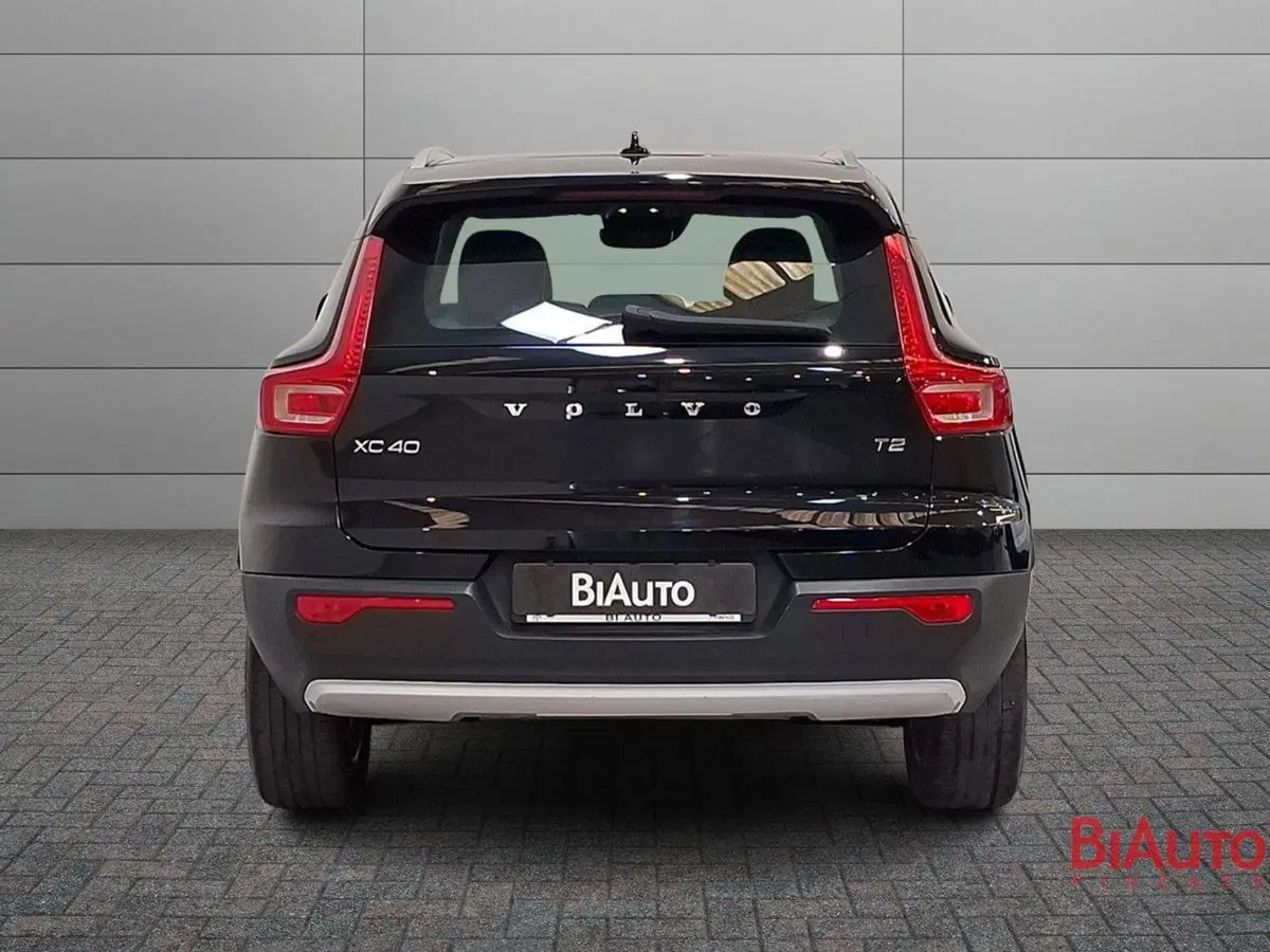 VOLVO Veicoli Commerciali XC40 usata a Firenze (11)