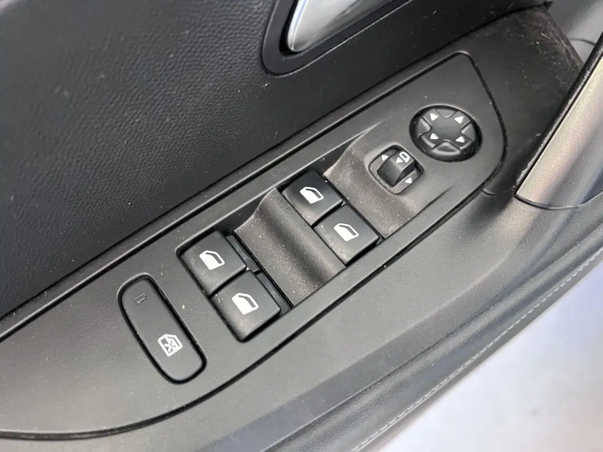 Peugeot 2008 usata a Bari (12)