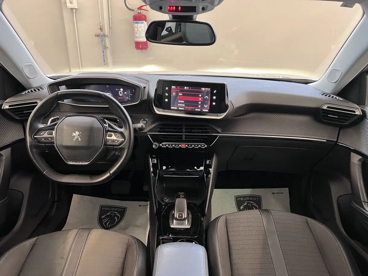 Peugeot 2008 usata a Bari (16)