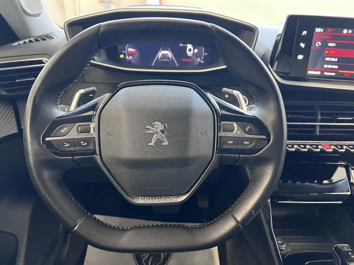 Peugeot 2008 usata a Bari (18)
