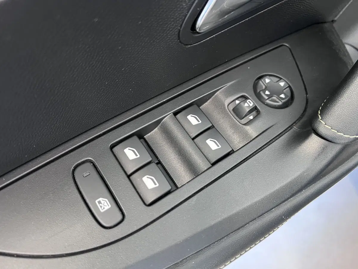 Peugeot 2008 usata a Bari (12)