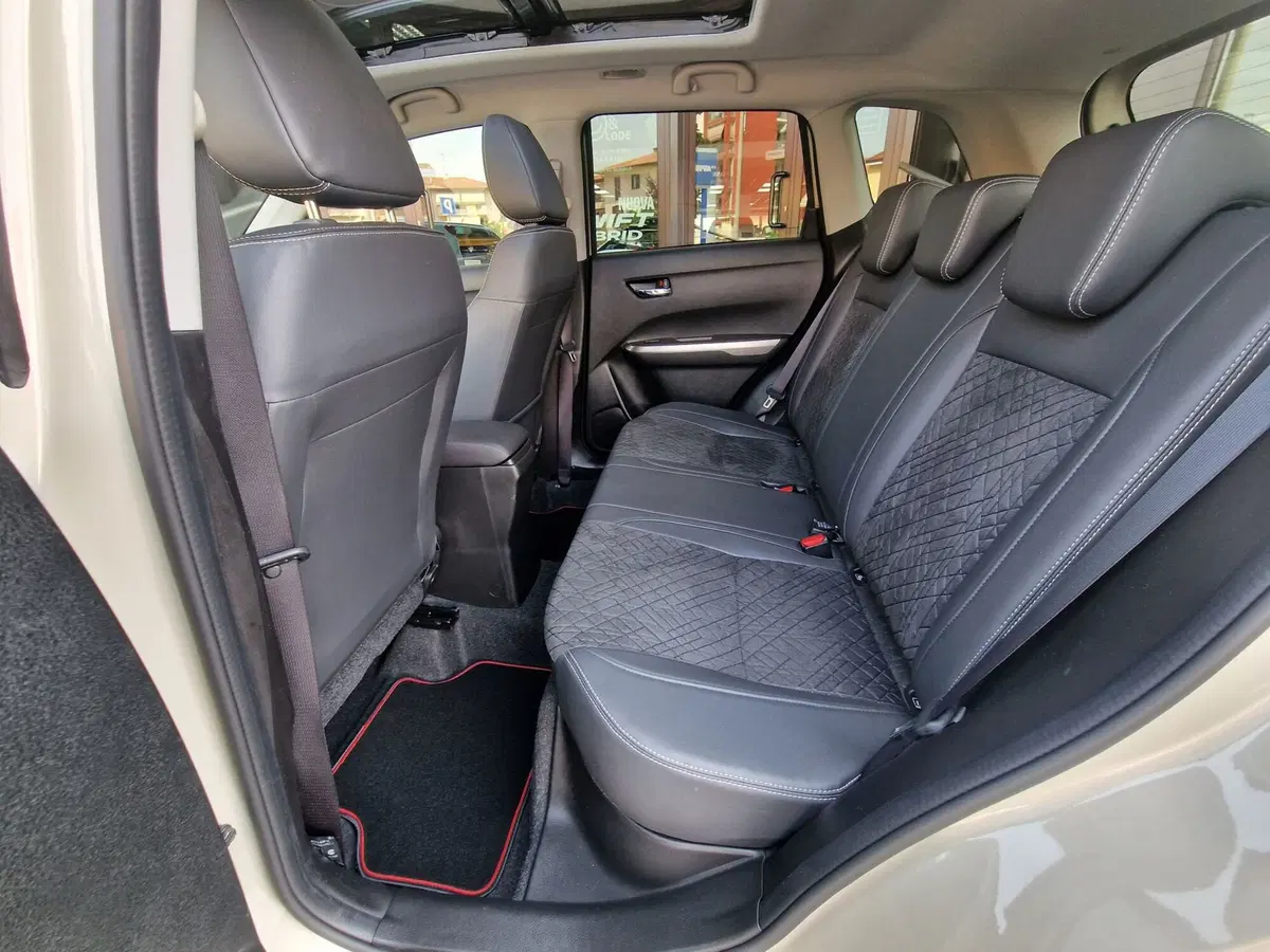 Suzuki Vitara usata a Milano (7)