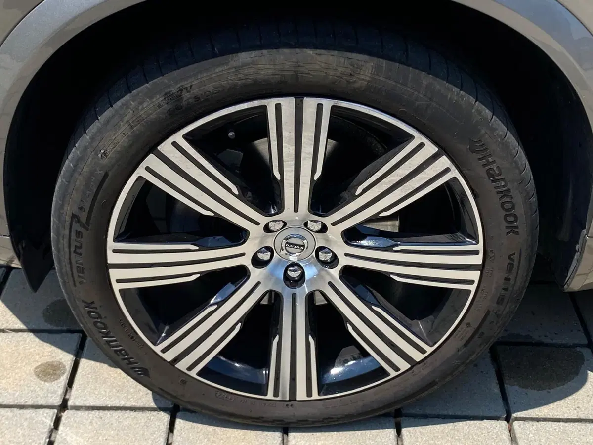 Volvo XC90 usata a Como (13)