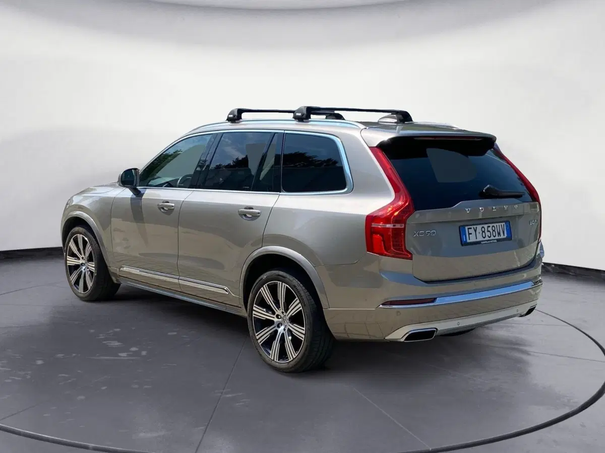 Volvo XC90 usata a Como (7)