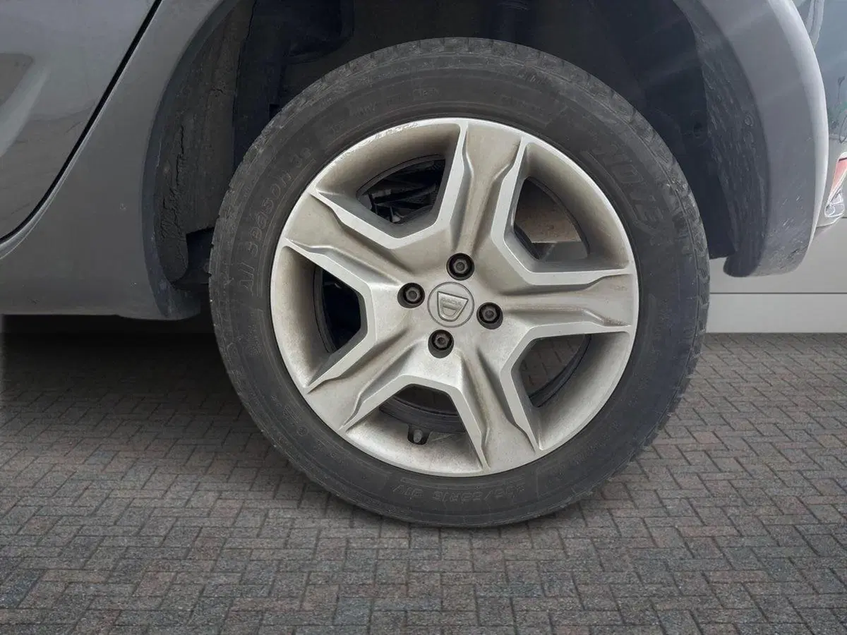 Dacia Sandero usata a Torino (7)