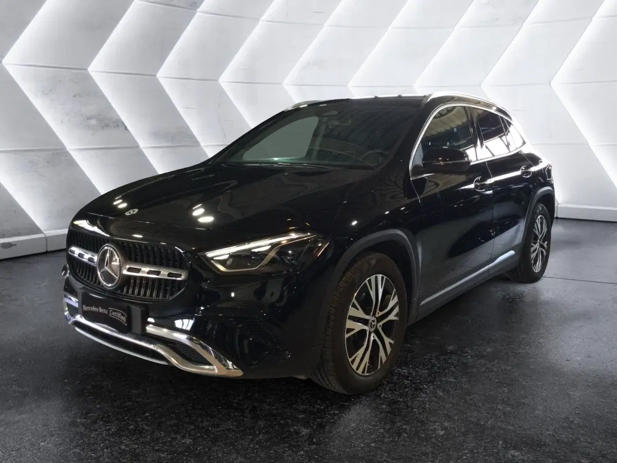 Mercedes-Benz GLA SUV usata a Caserta
