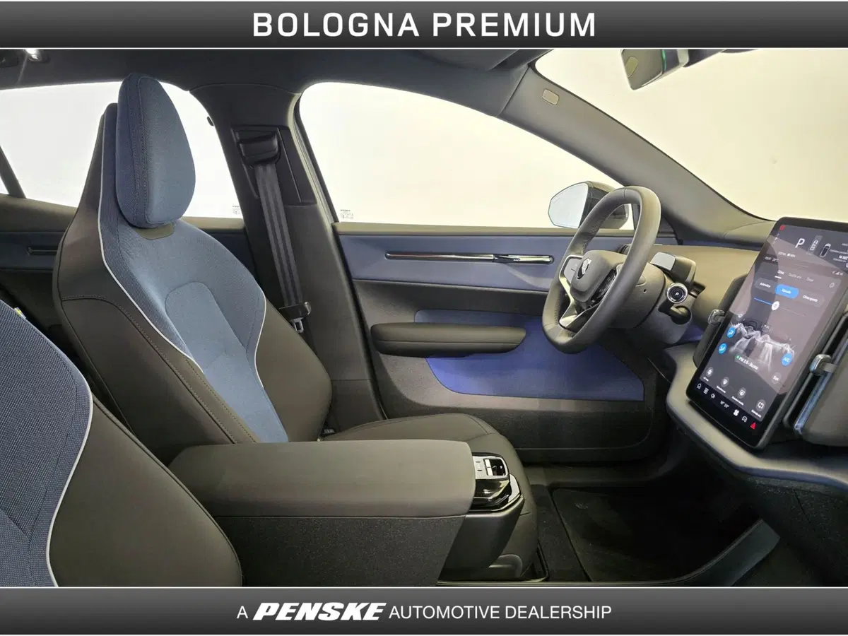Volvo EX30 usata a Bologna (3)