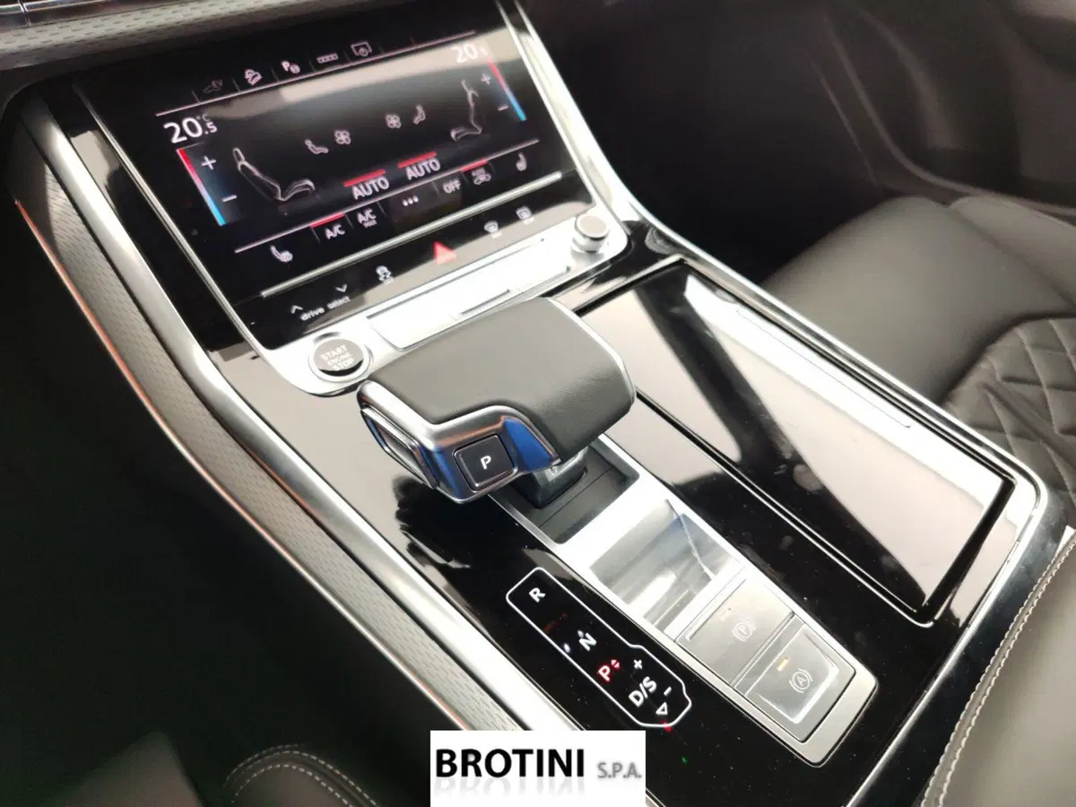 Audi Q8 nuova a La Spezia (13)