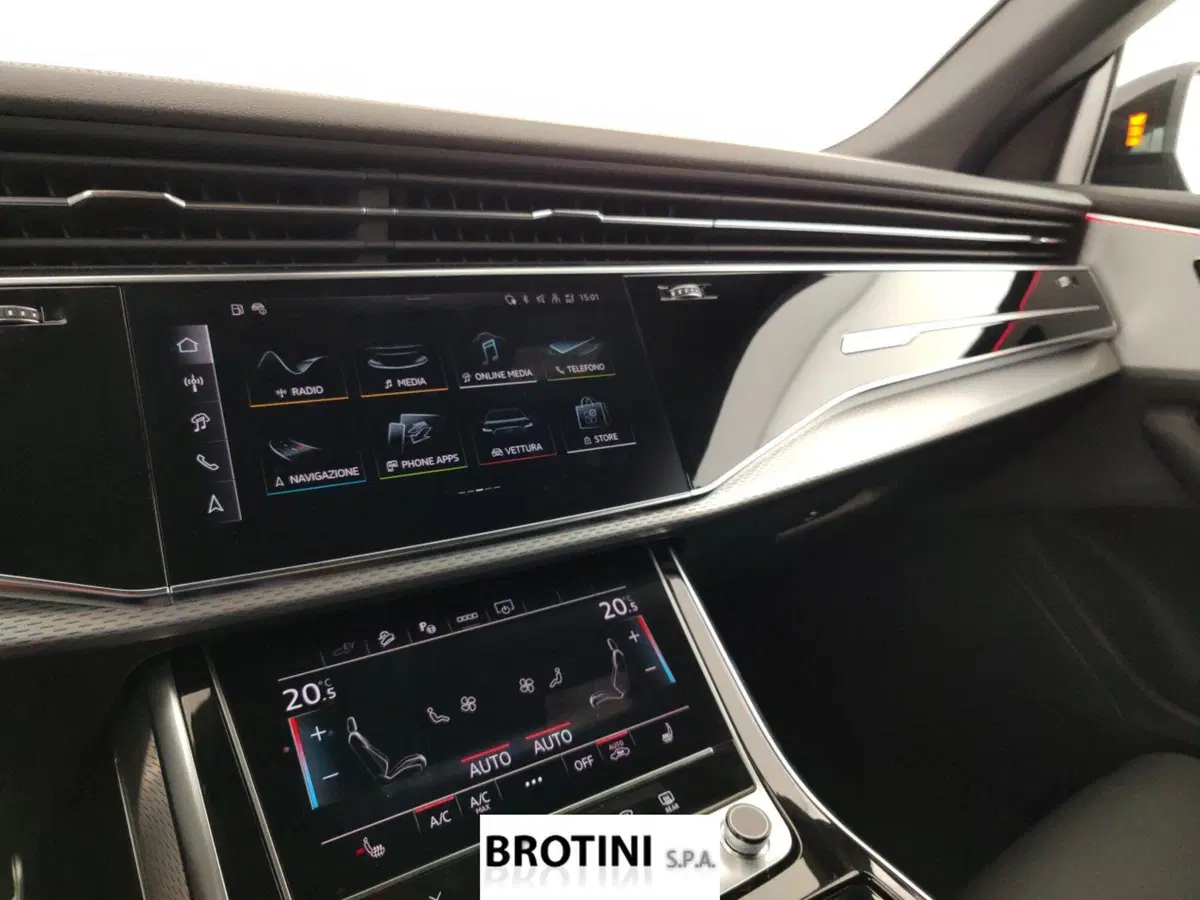 Audi Q8 nuova a La Spezia (14)