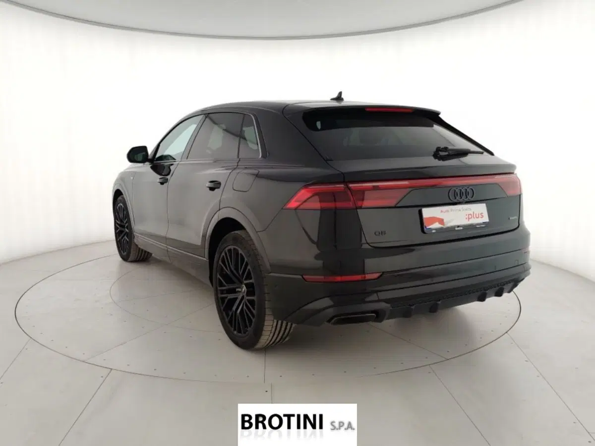 Audi Q8 nuova a La Spezia (2)