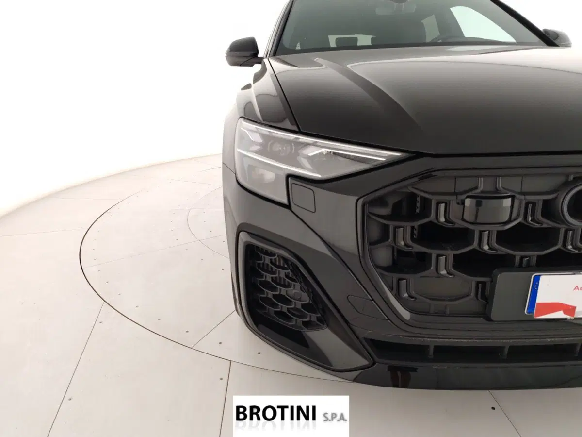 Audi Q8 nuova a La Spezia (5)