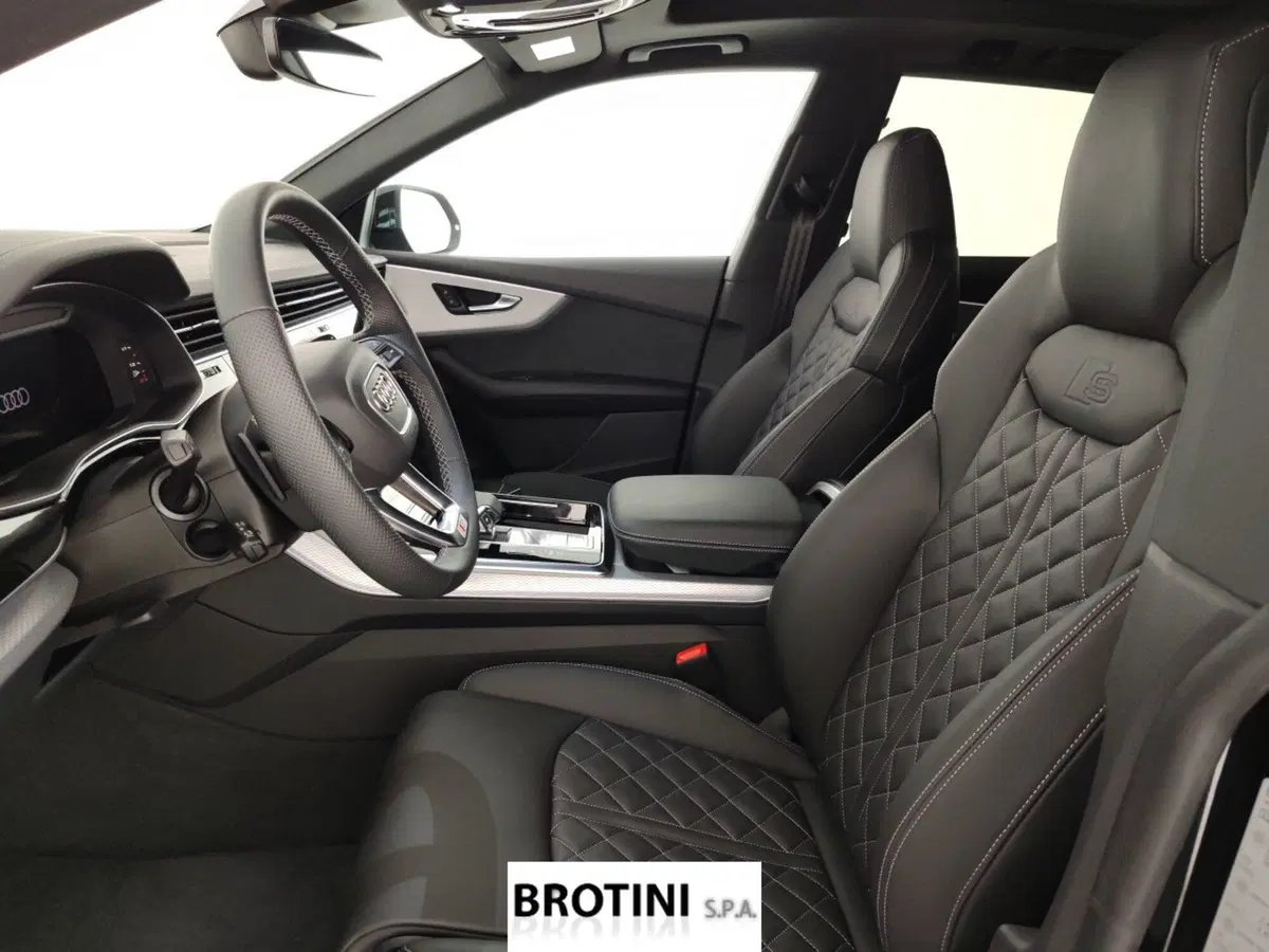Audi Q8 nuova a La Spezia (7)