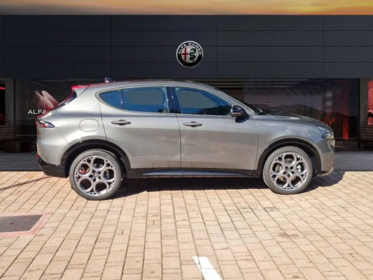 Alfa Romeo Tonale nuova a Monza e Brianza (4)