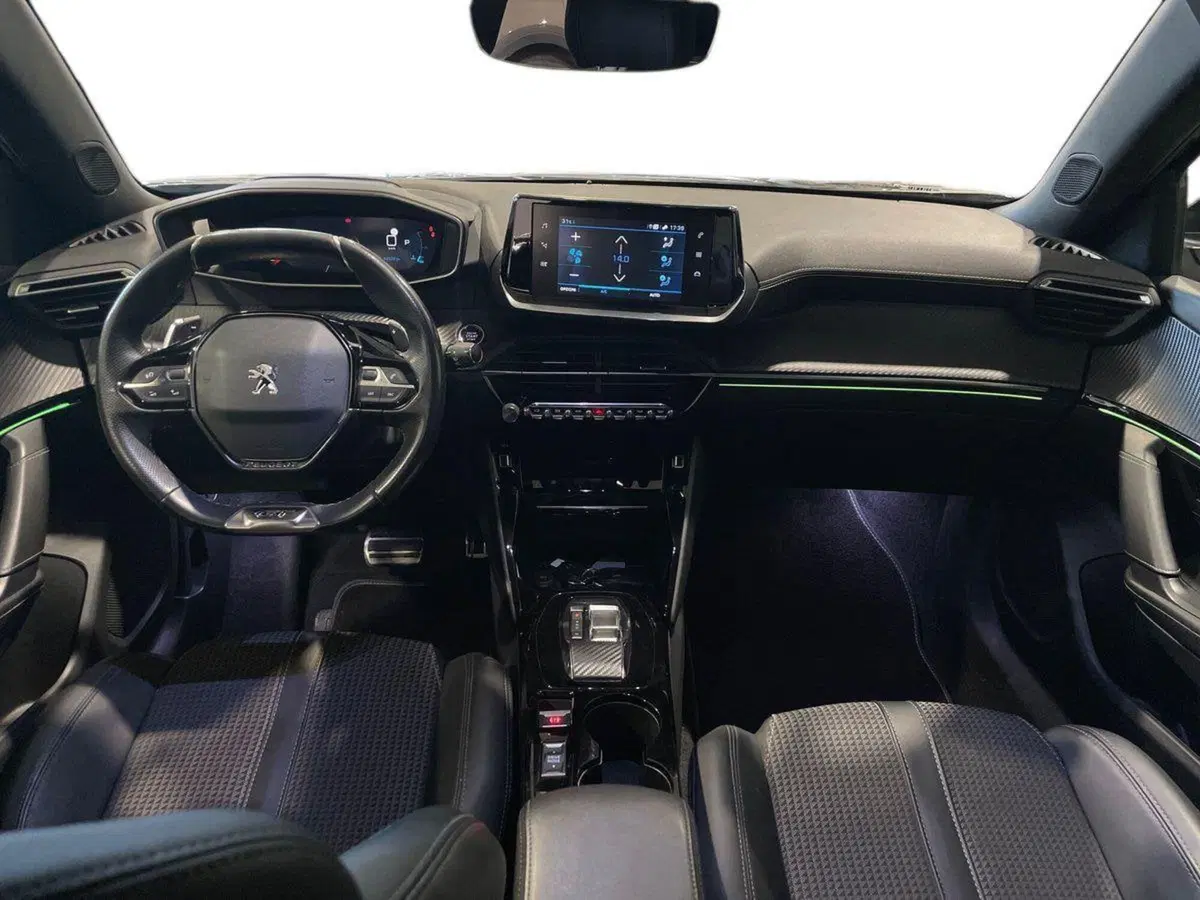 Peugeot 2008 usata a Salerno (11)