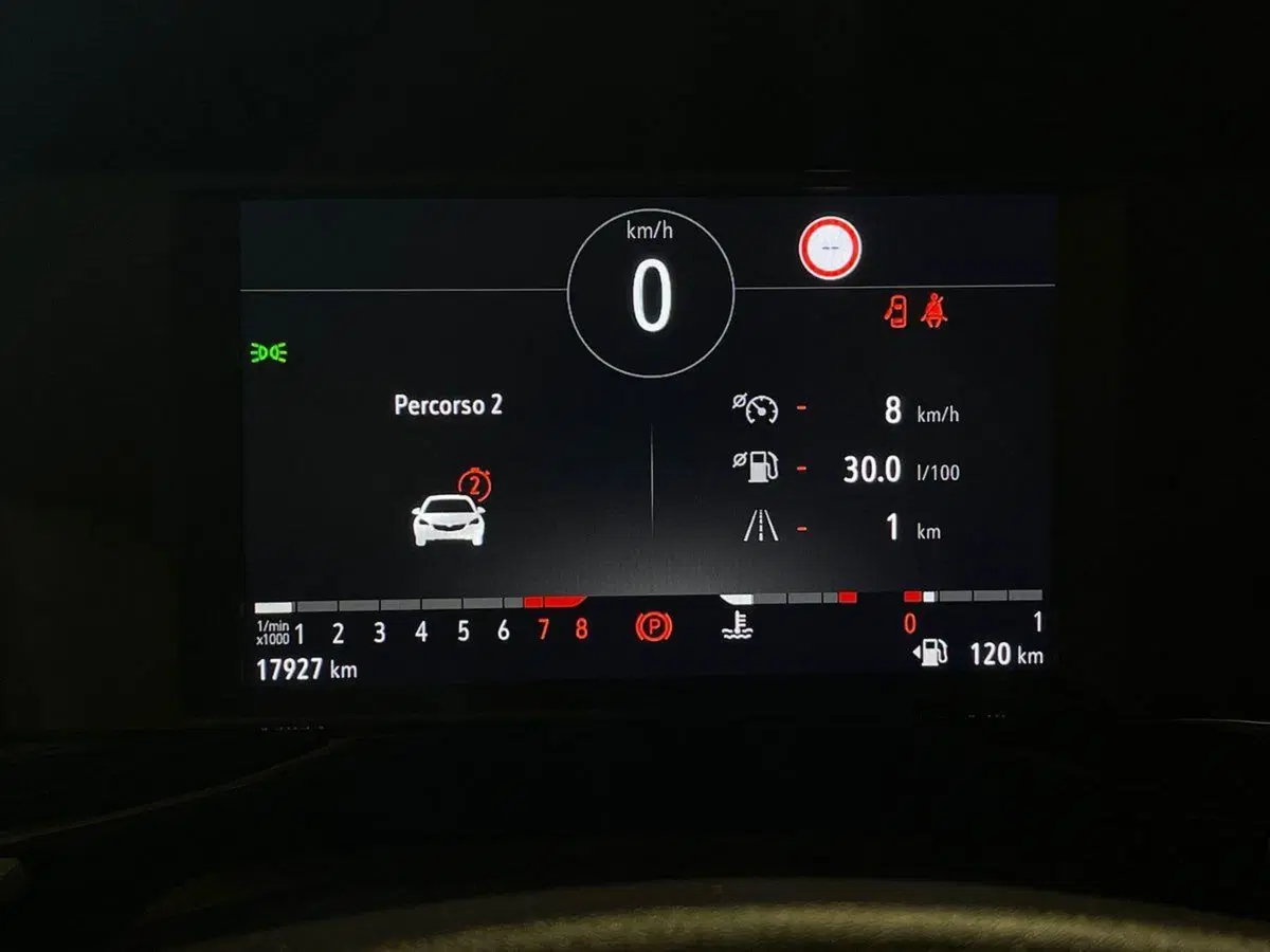 Opel Mokka usata a Salerno (12)