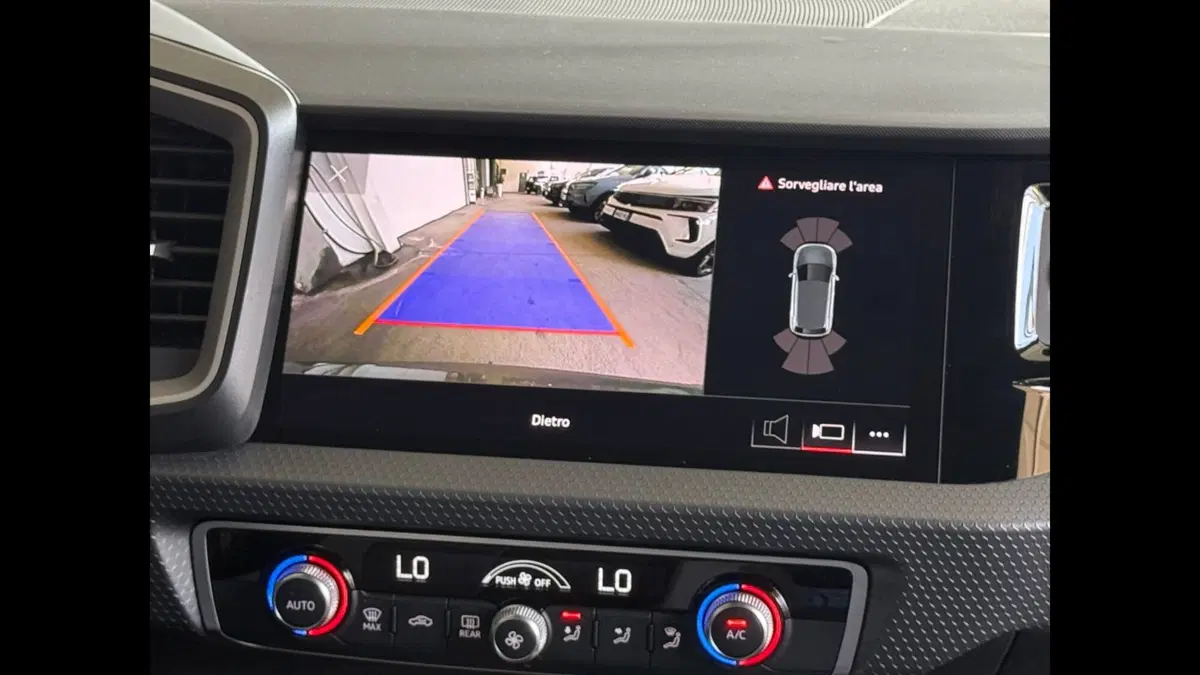 Audi A1 allstreet usata a Palermo (12)