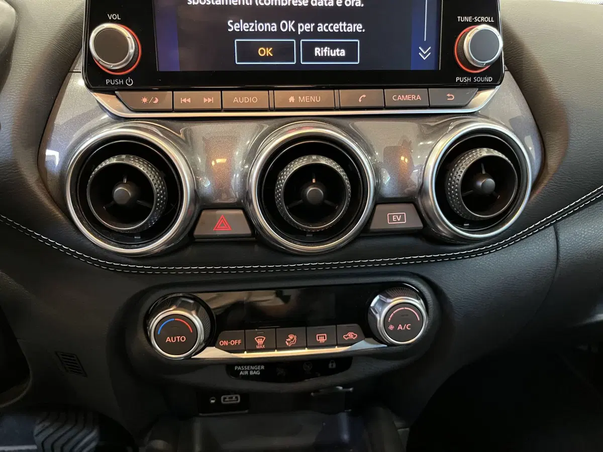 Nissan Juke usata a Vercelli (15)