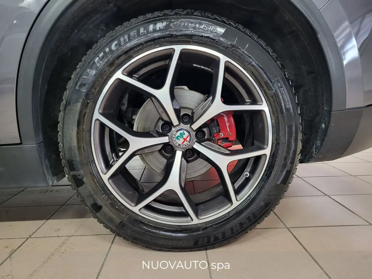 Alfa Romeo Stelvio usata a Arezzo (10)