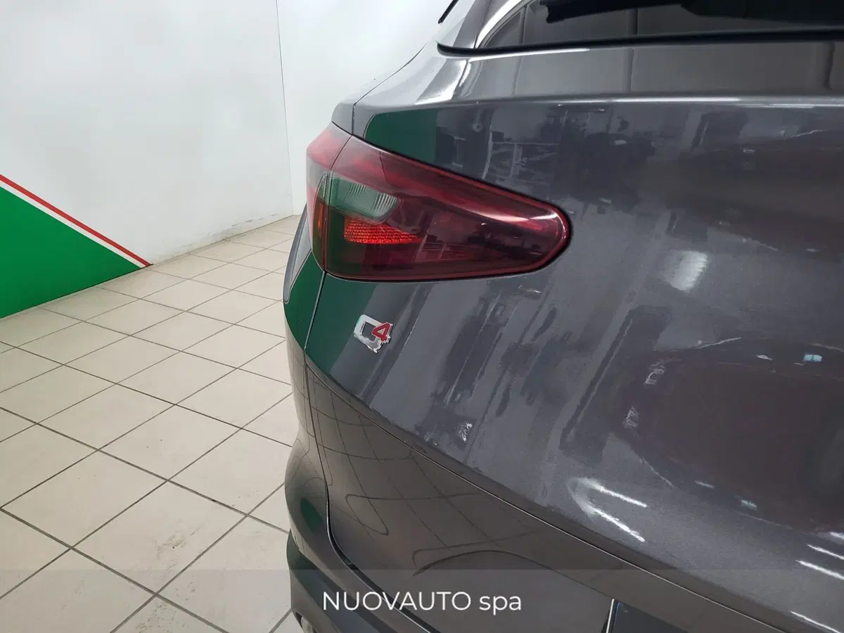 Alfa Romeo Stelvio usata a Arezzo (4)