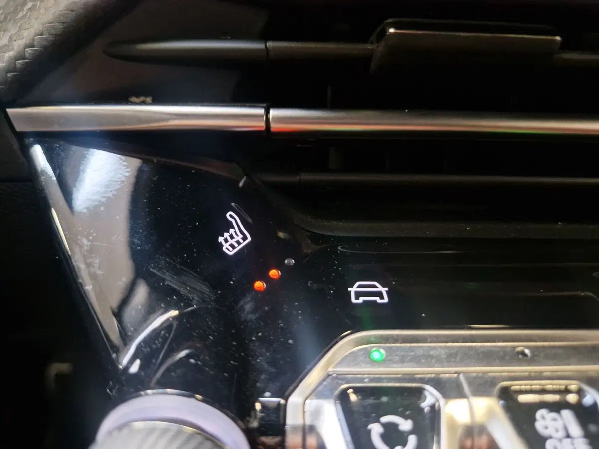 Peugeot 208 usata a Varese (18)