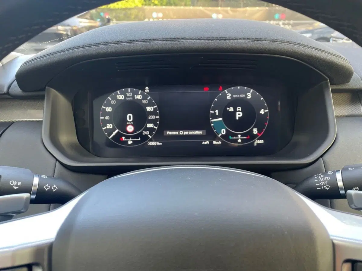 Land Rover Discovery usata a Prato (17)