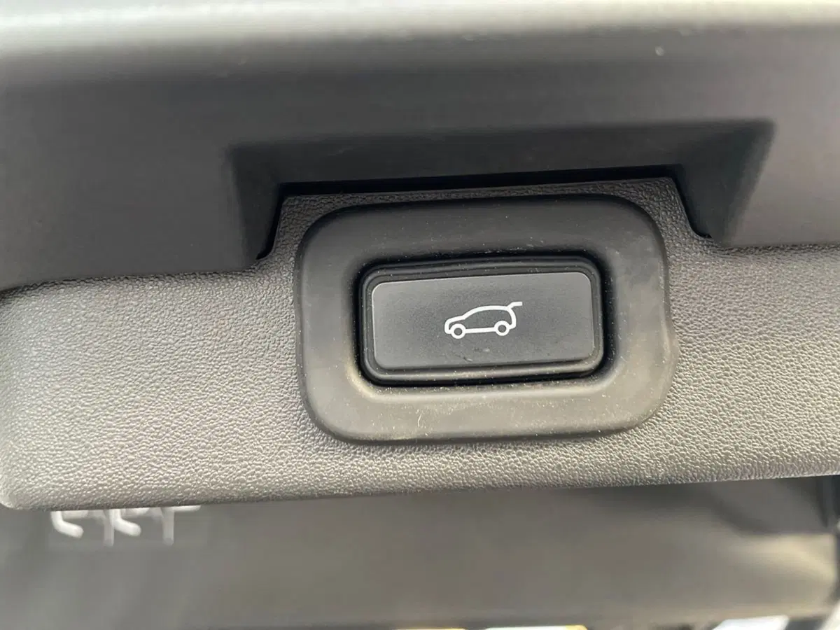 Land Rover Discovery usata a Prato (18)