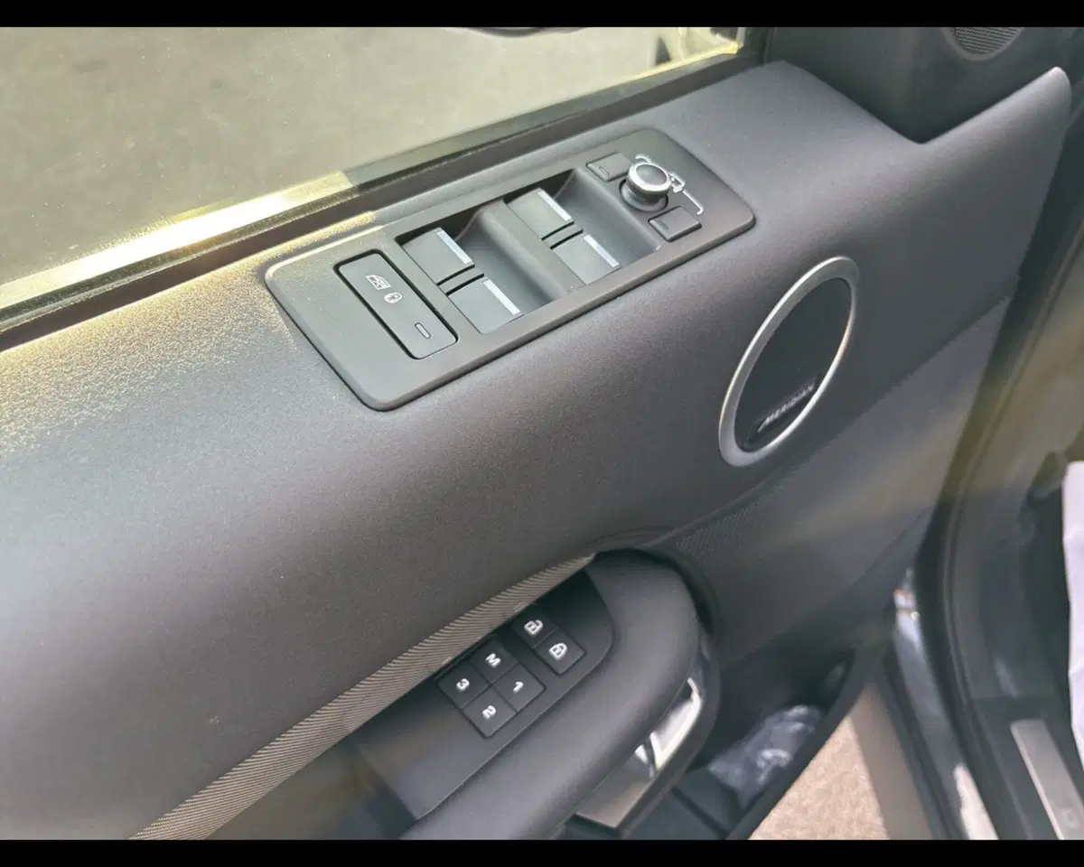 Land Rover Discovery usata a Prato (19)