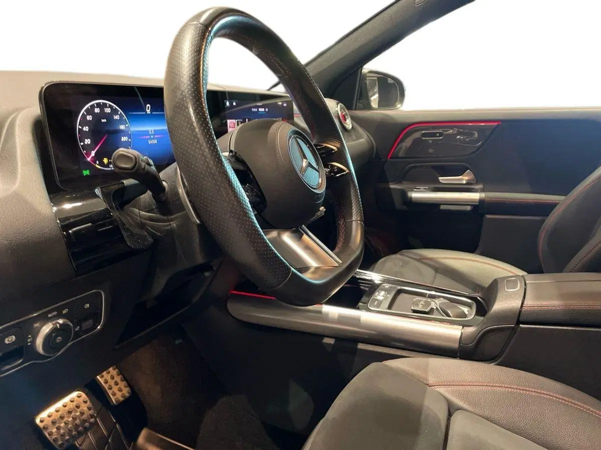Mercedes-Benz GLA SUV usata a Prato (10)