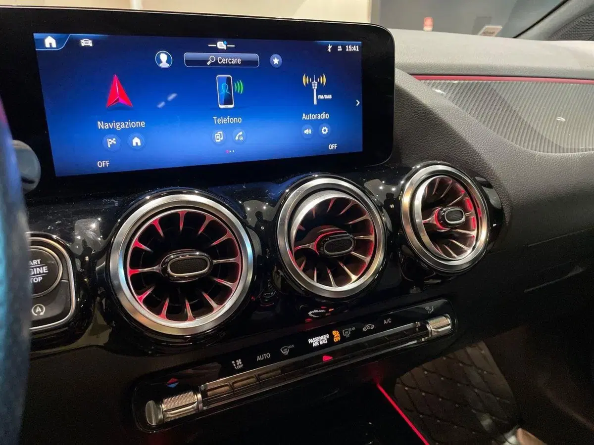 Mercedes-Benz GLA SUV usata a Prato (14)