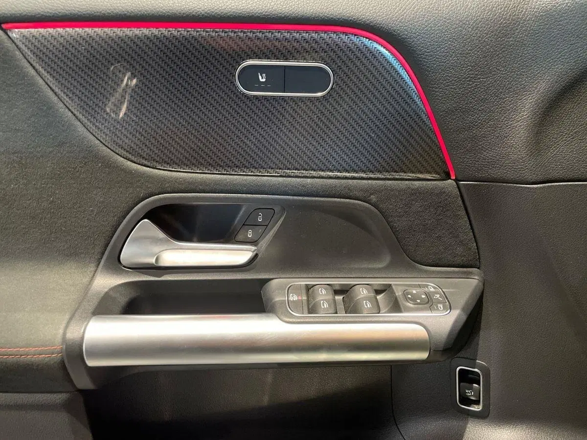 Mercedes-Benz GLA SUV usata a Prato (19)