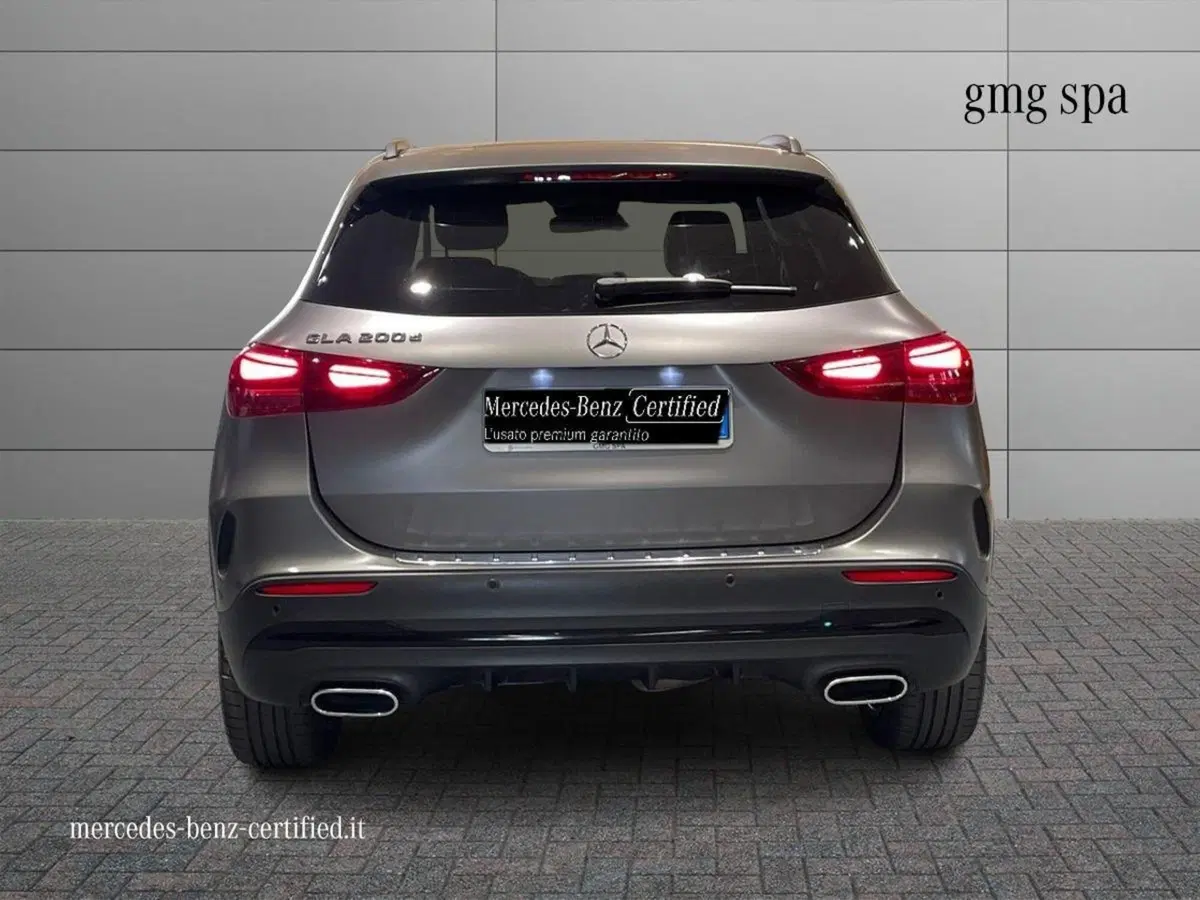 Mercedes-Benz GLA SUV usata a Prato (4)