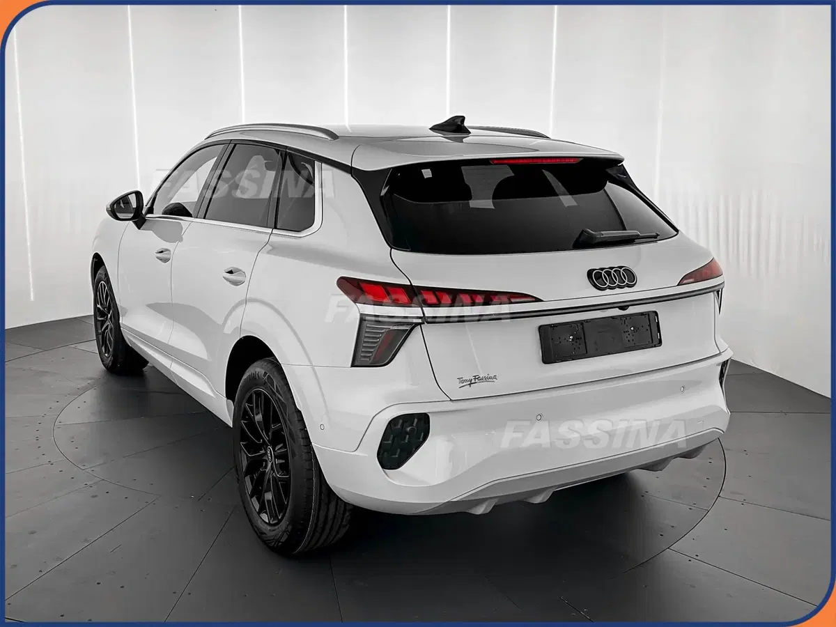 Audi Q3 nuova a Milano (4)